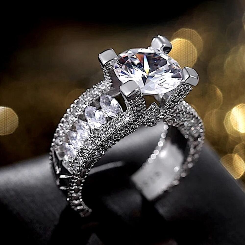 STERLING SILVER DIAMOND RING - Picture 3 of 9